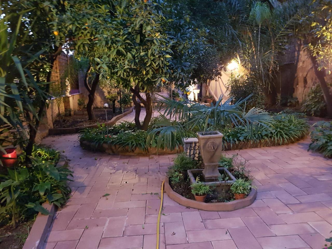 Il Giardino Di Daphne Bed & Breakfast Naples Exterior photo